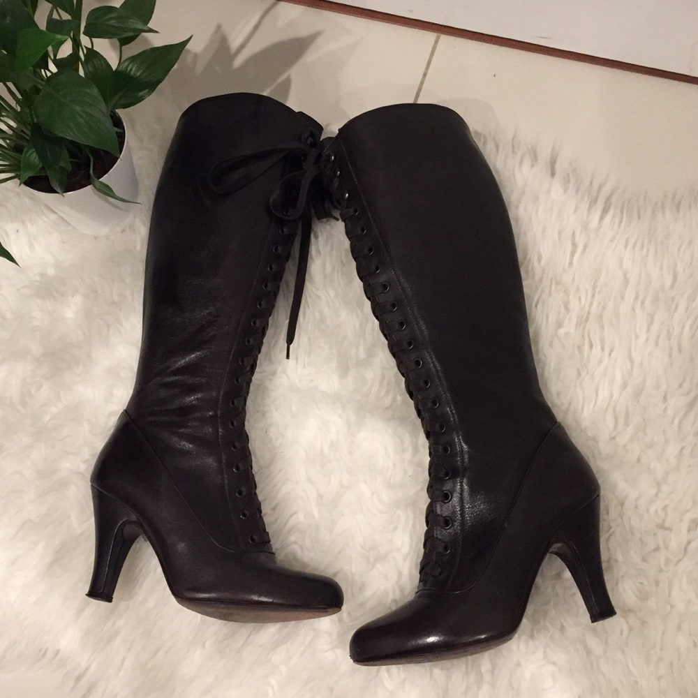 Vintage lace up boot